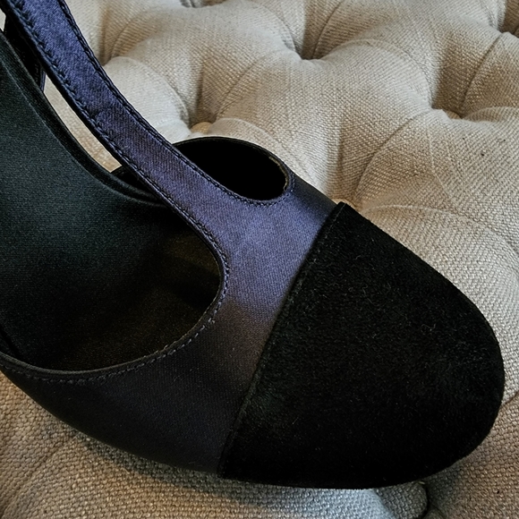 Tory Burch Navy Satin and Suede T-Strap Heels - Picture 7 of 8